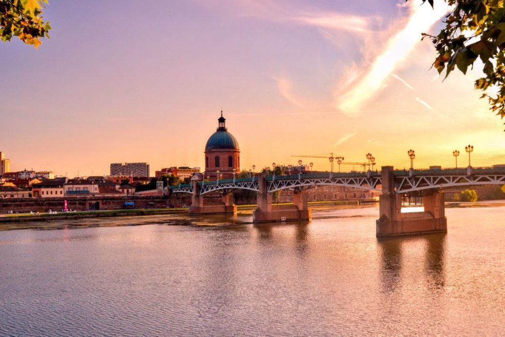 Les quais de Toulouse au coucher du soleil
