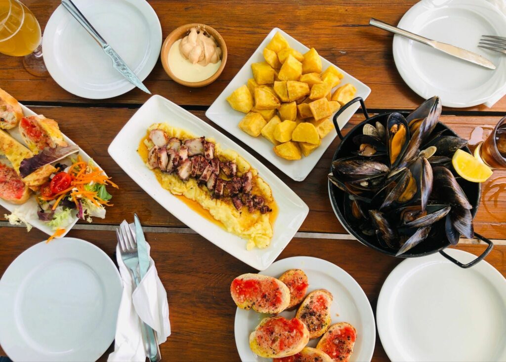 Tapas en Espagne - Plat Europe - Départ 18:25