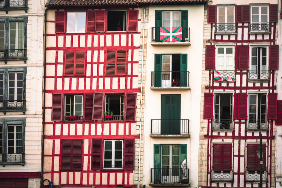 film sur le voyage pays basque