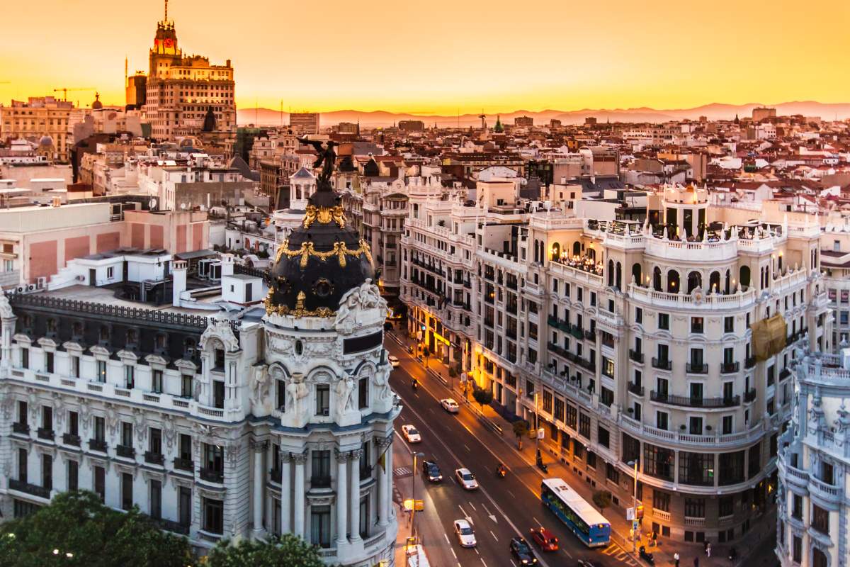 Vue sur Madrid pour fêter son anniversaire - Départ 18:25