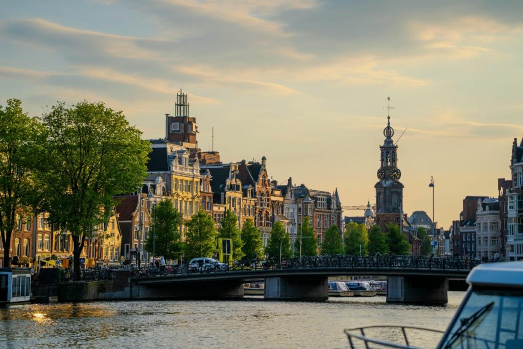 Amsterdam et ses canaux -Depart 18:25