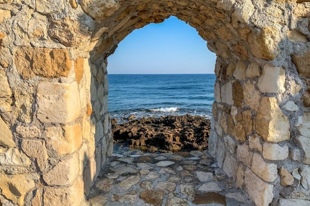 Arche en Grèce - ou partir en vacances en mai - Départ 18:25